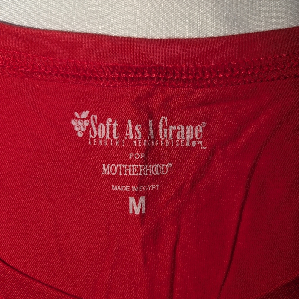 Soft As A Grape Women's Maternity Size Medium Cincinnati Reds Short Sleeve Shirt - Picture 3 of 5